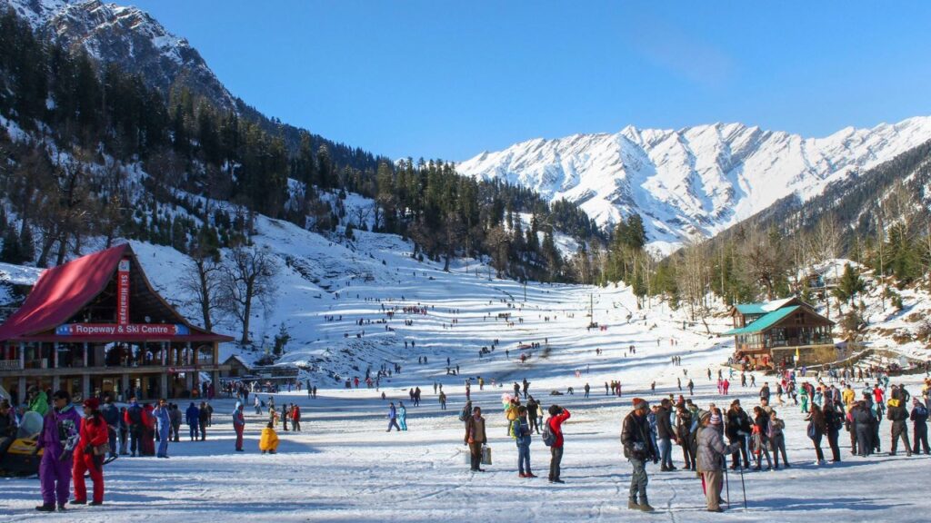 Snow-covered Solang Valley in Manali